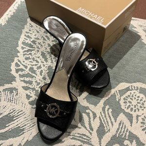 Michael Kors - Tilly Mule Sandals Size 9 - NEW